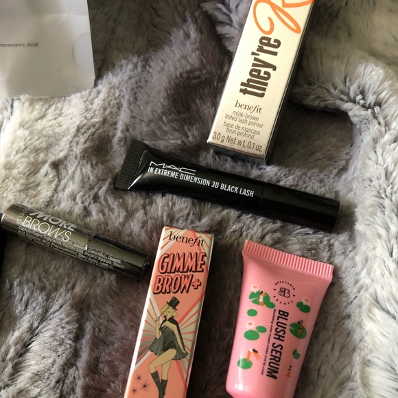 Face makeup samples - Picture 3 of 6